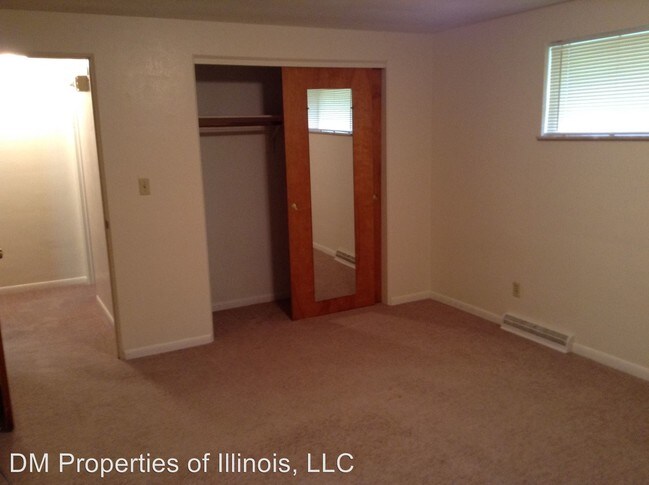 Building Photo - 212 E Oak Cliff Ct