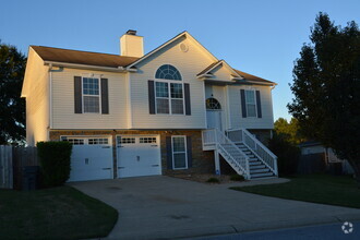 Building Photo - 3012 Nancy Dr