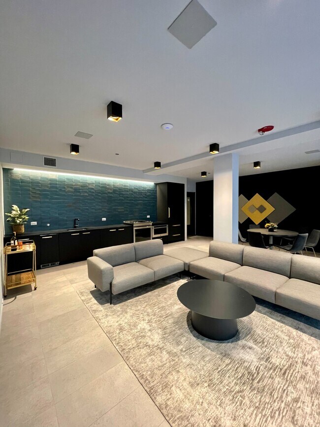 Foto del edificio - Gorgeous One bedroom in brand-new construc...