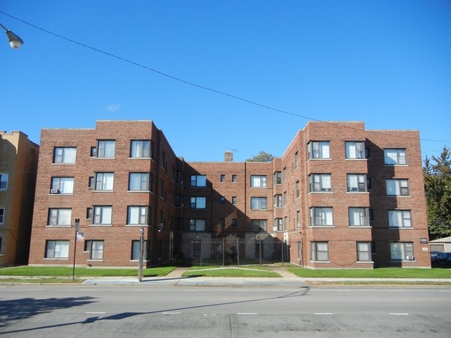 Building Photo - 7700 S Jeffery Blvd