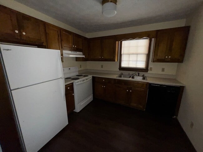 Building Photo - 125 Williamson St