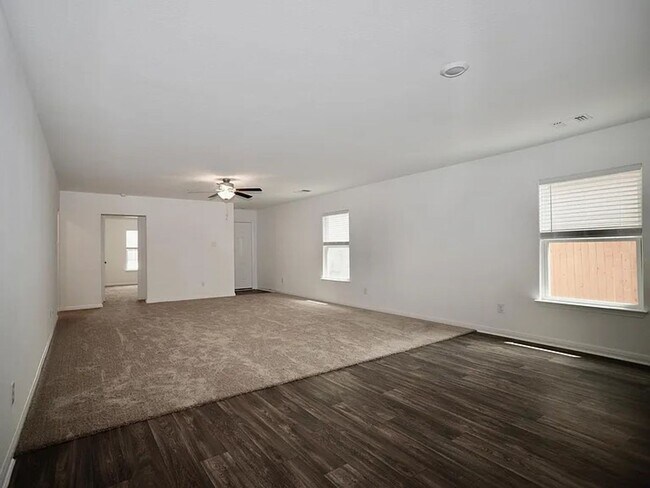 Foto del edificio - Spacious & Elegant One-Story Living in Stonebridge Crossing