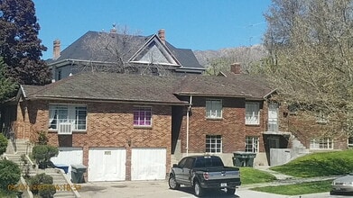 Building Photo - 586 26th St