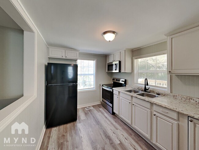 Building Photo - 8876 Glass Dr