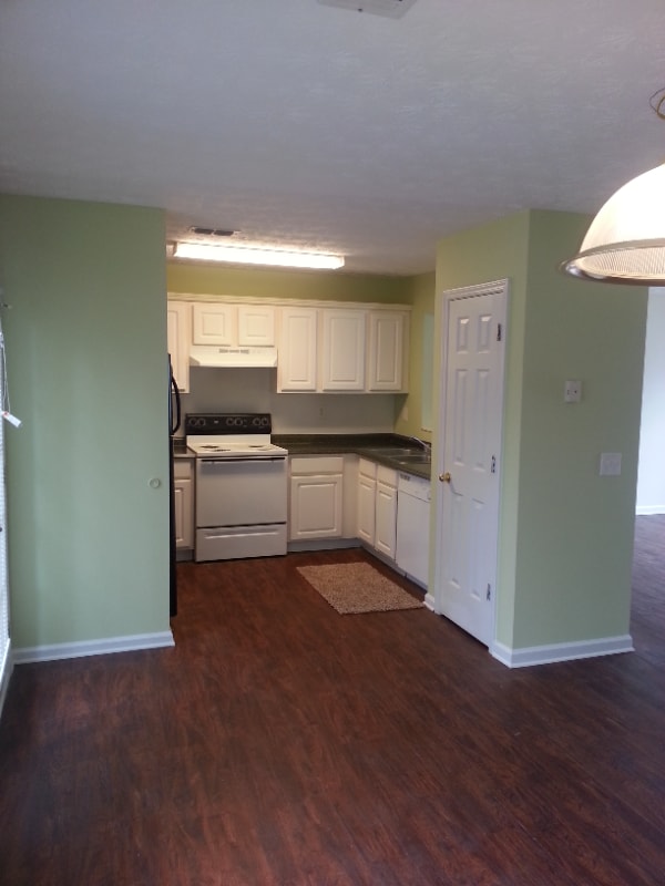 Building Photo - 8313 Max Ct