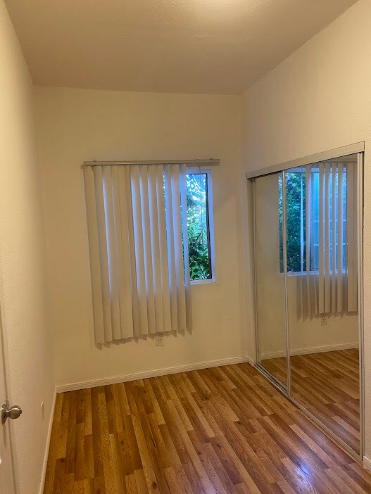 Foto del edificio - 1492 W 27th St