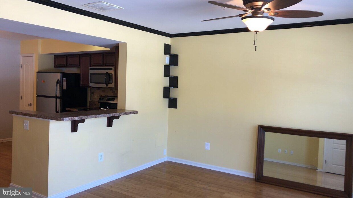 1901 Lennox Dr Unit 35, Eldersburg, MD 21784 Room for Rent in