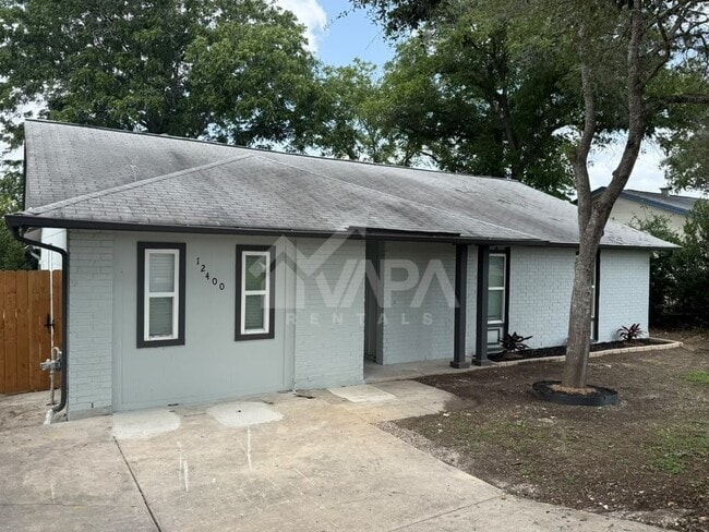 Building Photo - 12400 Welcome Dr
