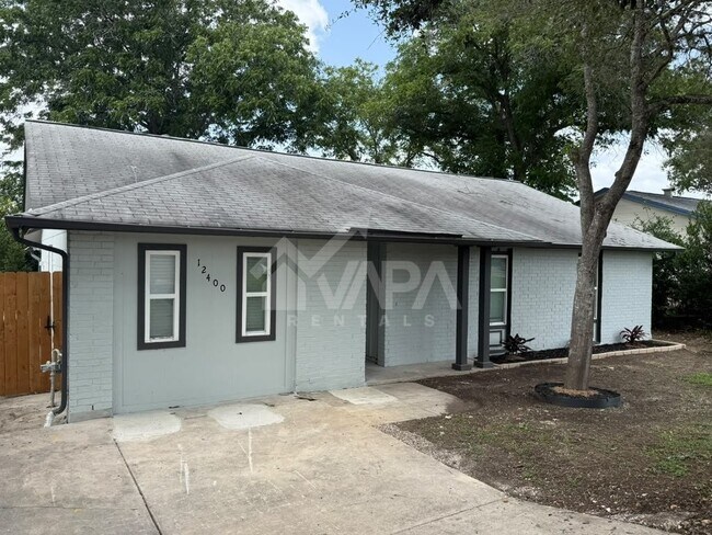 Photo - 12400 Welcome Dr (San Antonio, TX) House