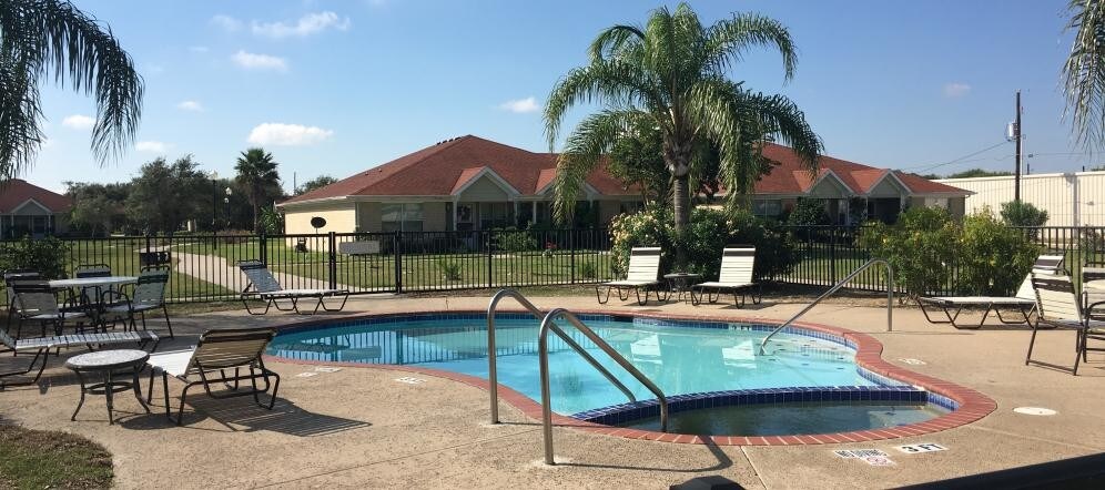 Foto principal - Live Oak Village Senior Community