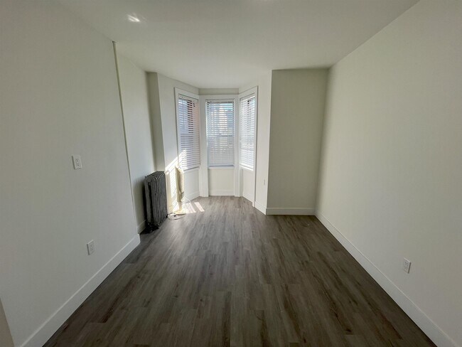 Building Photo - 1619 Palisade Ave