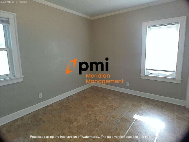 Foto del edificio - 1204 E 8th St