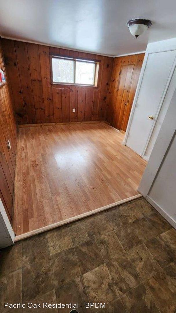 Building Photo - 4 br, 1 bath House - 2317 Hoyt St