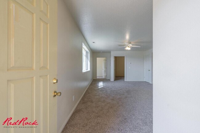 Foto del edificio - Enjoy Scenic Ivins Living – 3-Bed, 2-Bath ...