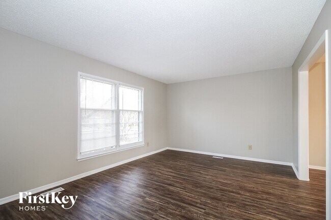 Building Photo - 1923 Greenstone Pl