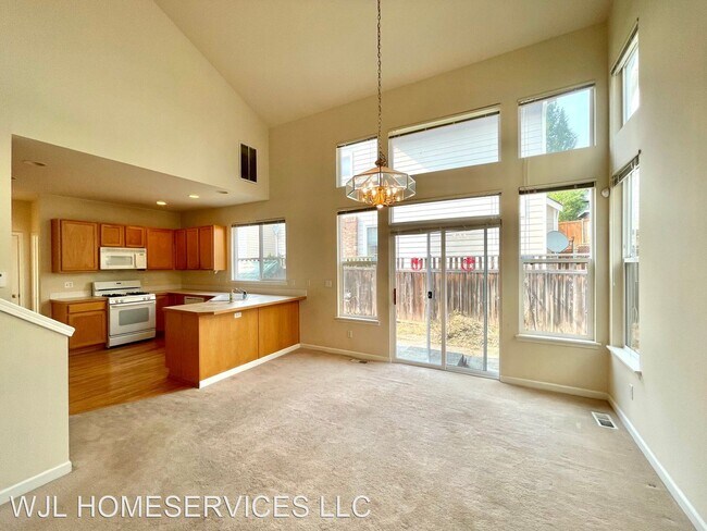 Foto del edificio - 3 br, 2.5 bath House - 15026 NE 8th Place