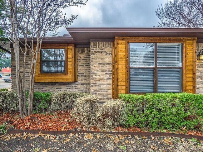 Foto del edificio - 3852 Westminster Dr