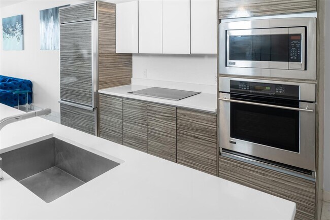 Foto del edificio - 460 NE 28th St