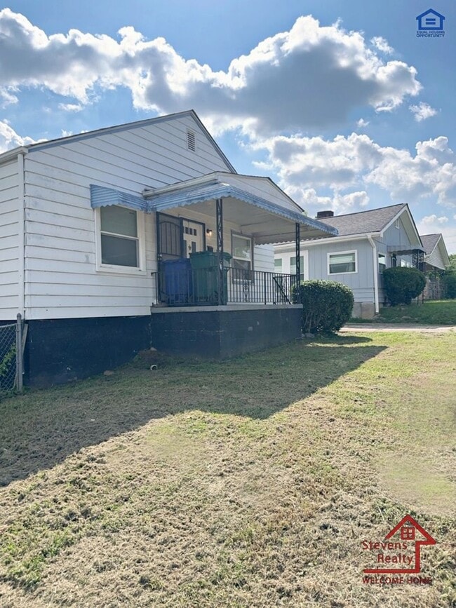 Foto del edificio - 2018 Walker Ave