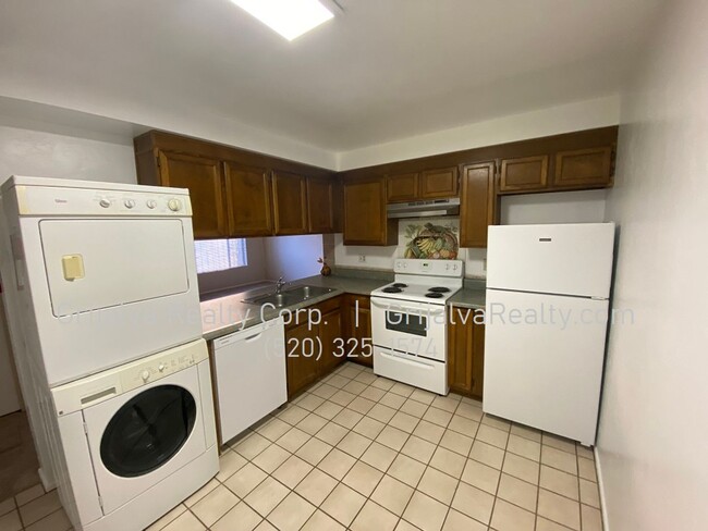 Foto del edificio - **MOVE-IN SPECIAL ** Spacious 2 Bedroom, 1...