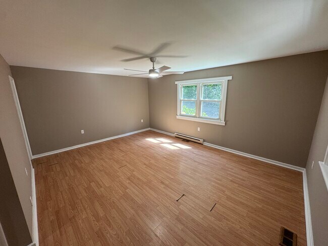 Foto del edificio - 3671 Sandy Creek Rd