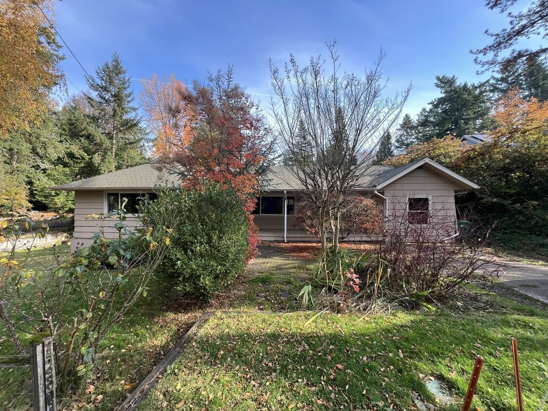 Primary Photo - Beautiful 3-Bedroom Home with Remodeled Ki...