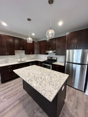 Foto principal - 1145 Maple Ave