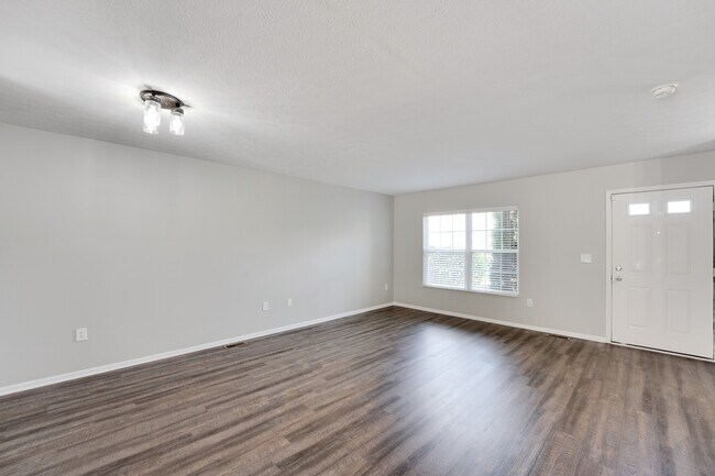 Sala de estar - 5757 High Rock Dr