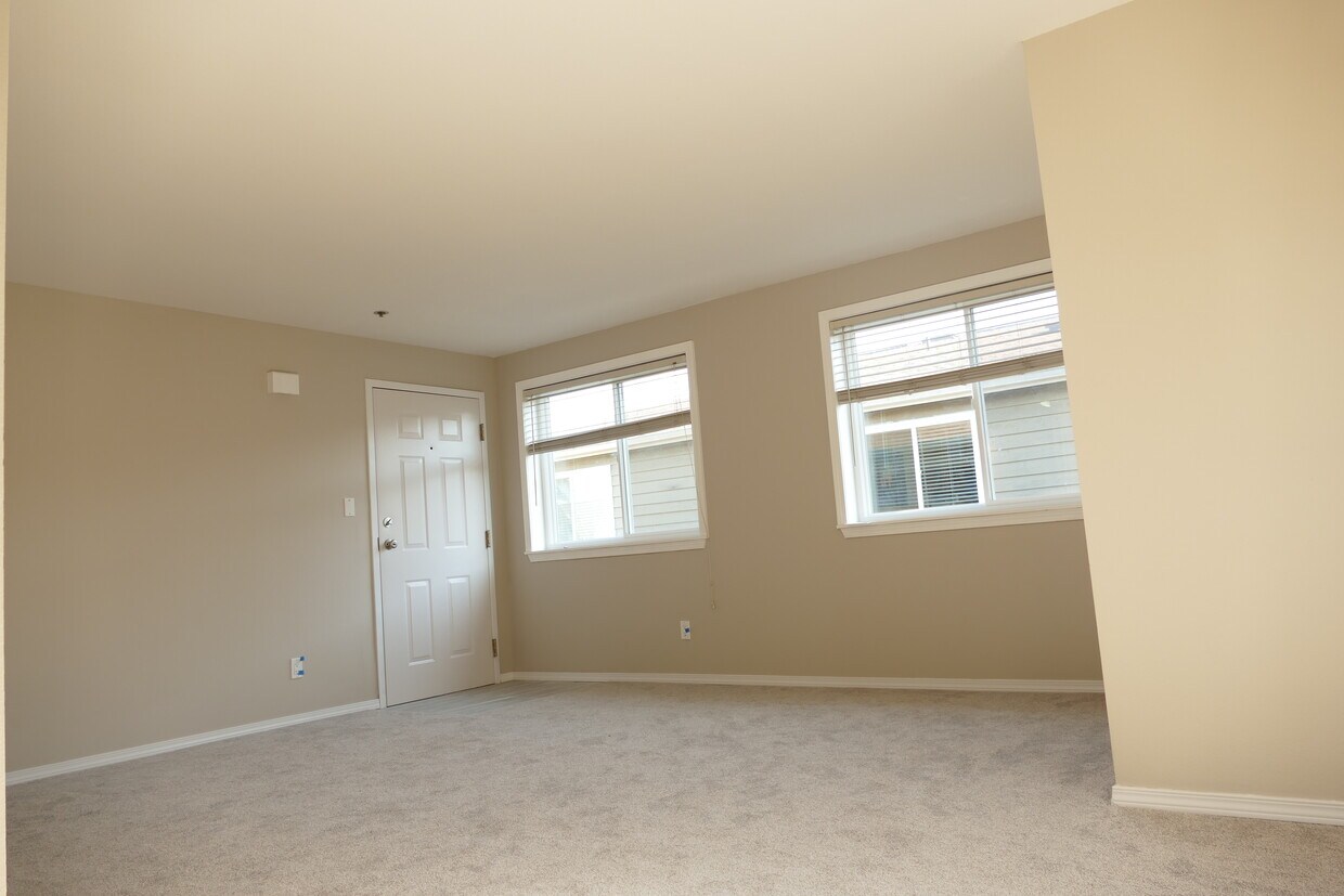 Living Room - 734 N 94th St