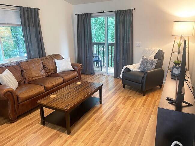 Foto del edificio - 8030 Northwind Ave