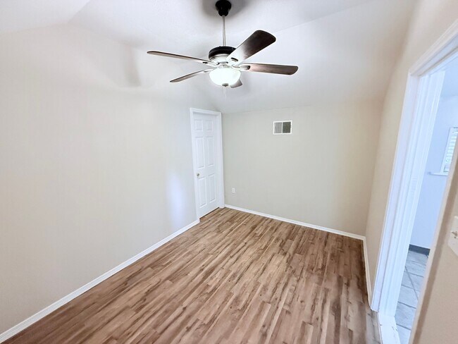 Building Photo - 7418 Oscar Dr