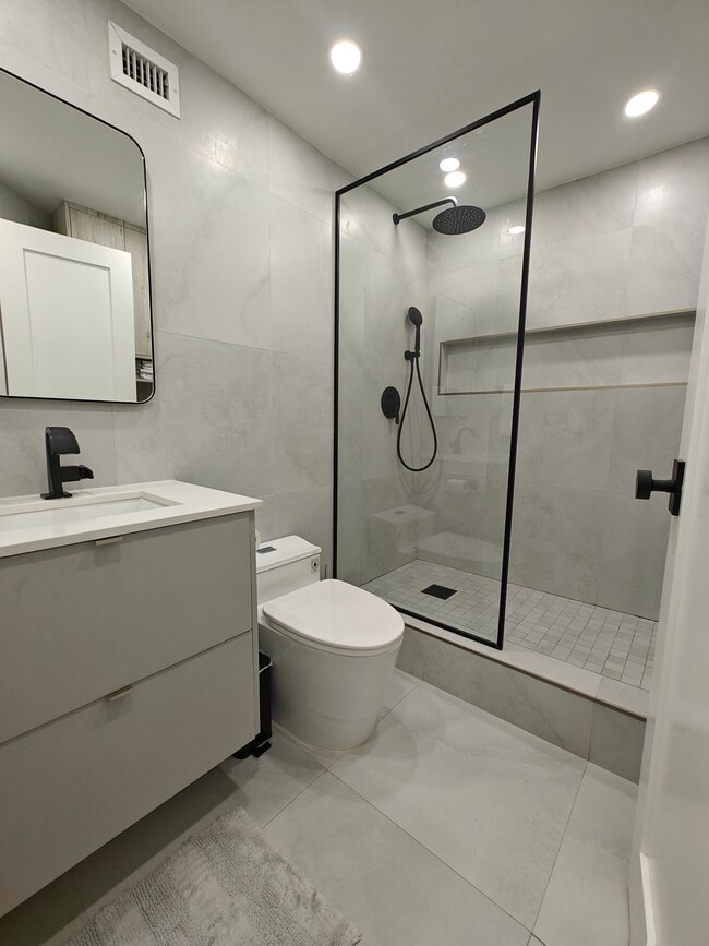 Foto del edificio - 825 Brickell Bay Dr