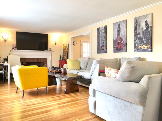 Living room - 85 Alba Rd