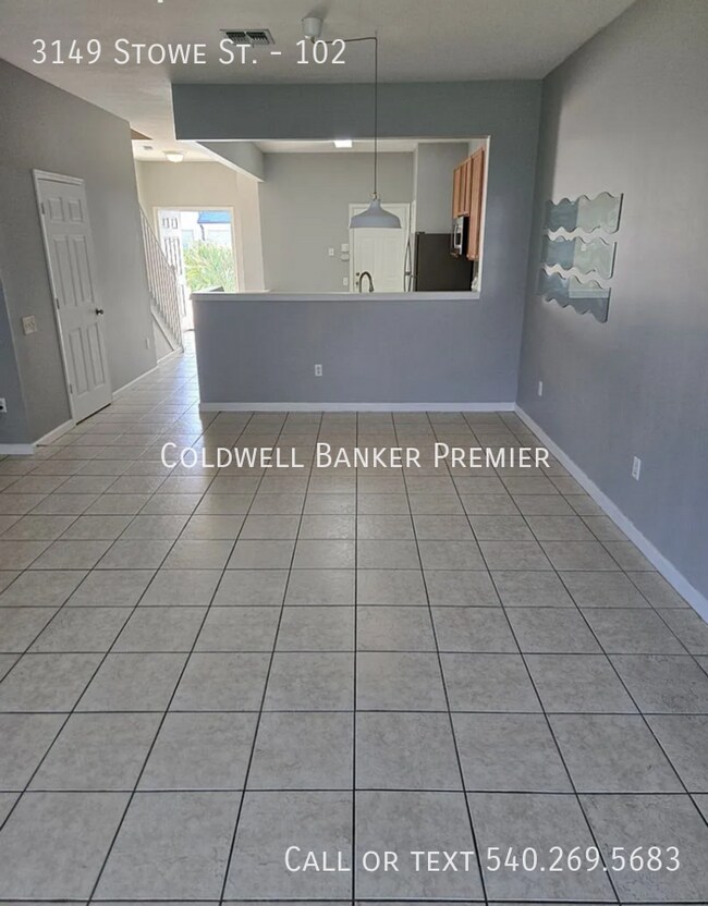 Building Photo - 3149 Stowe St