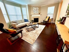 Building Photo - 13600 Breton Ridge St