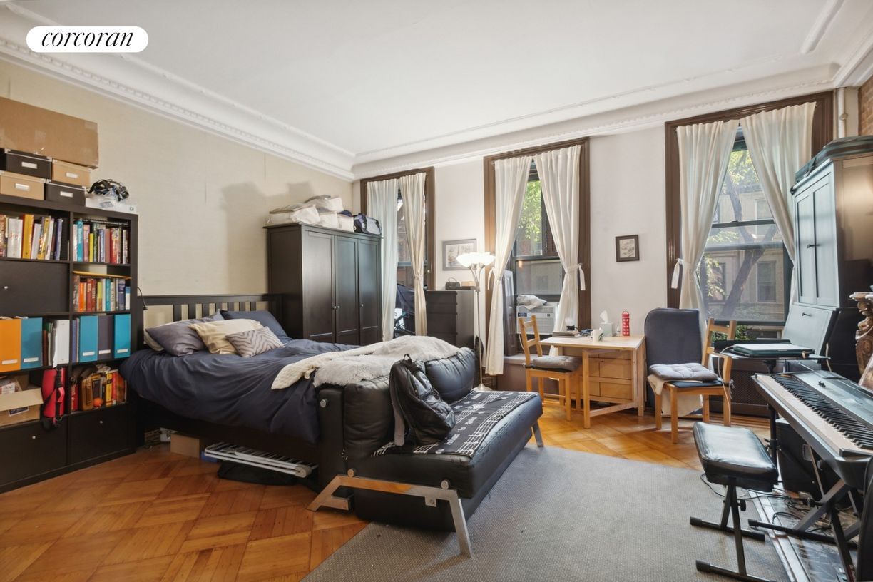 Foto principal - 22 W 95th St