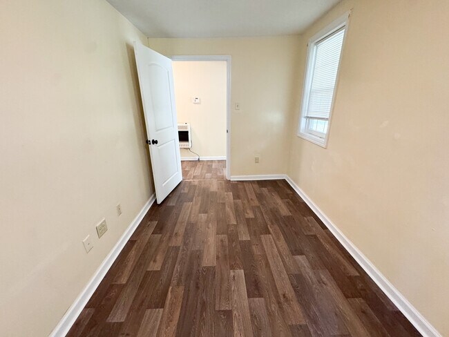 Building Photo - 341 Asazlee Ln