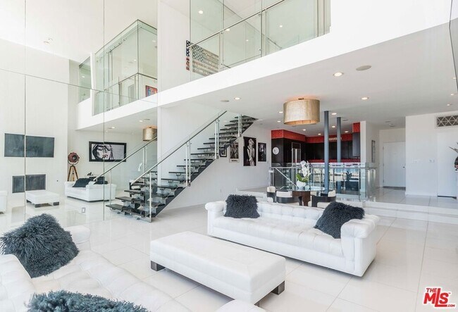 Foto del edificio - 5205 Ocean Front Walk