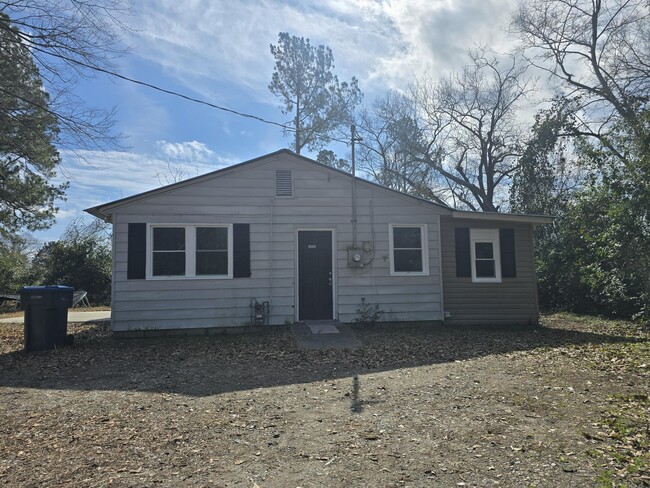 Building Photo - 1910 Dabney Dr