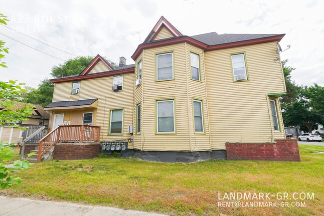 Building Photo - 423 8th St NW