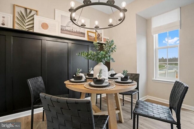 Building Photo - 201 Hillsdale Pl