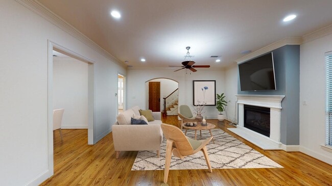 Building Photo - Elegant Central Dallas home 2.5 blocks from Knox-Henderson