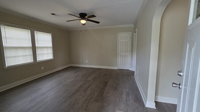 Foto del edificio - 3811 Vernon Ave