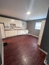 Building Photo - 341 19th Ave NE