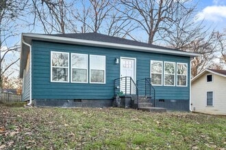 Building Photo - 828 Gracey Ave