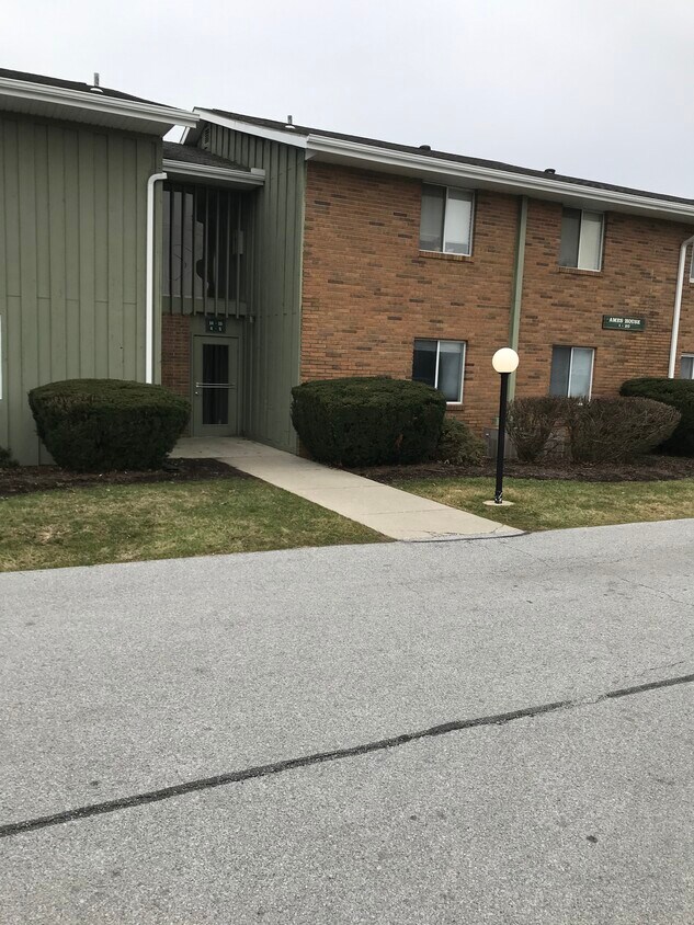2275 N Cable Rd, Lima, OH 45807 Condo for Rent in Lima, OH