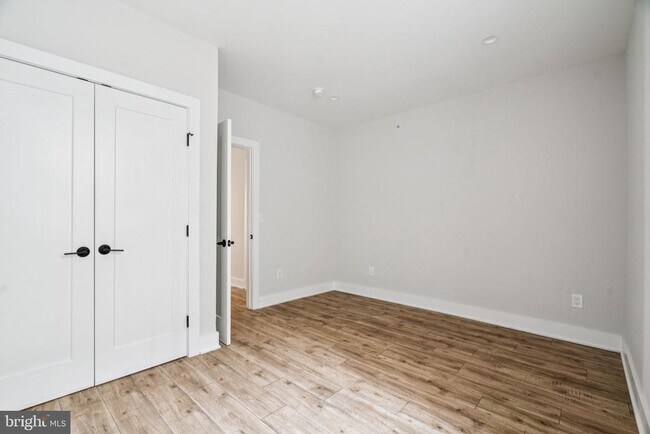 Foto del edificio - 1437 Parrish St
