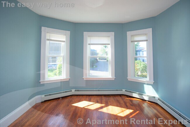 Foto del edificio - 173 Rindge Ave