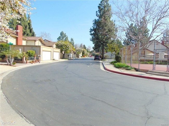 Foto del edificio - 3 br, 2 bath House - 107 Los Padres Ln