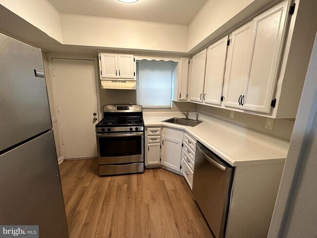 Foto del edificio - 1909 S Hemberger St